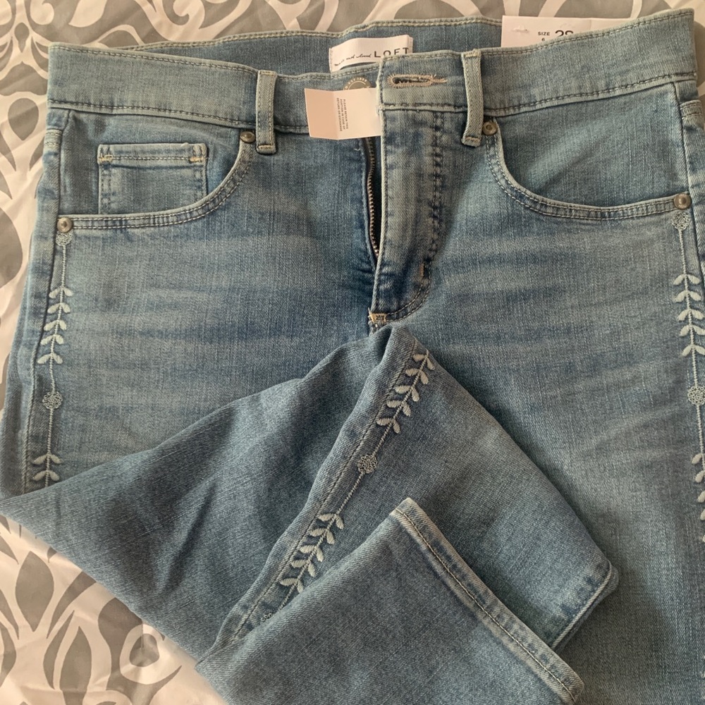 Light color LOFT decorative leg jeans